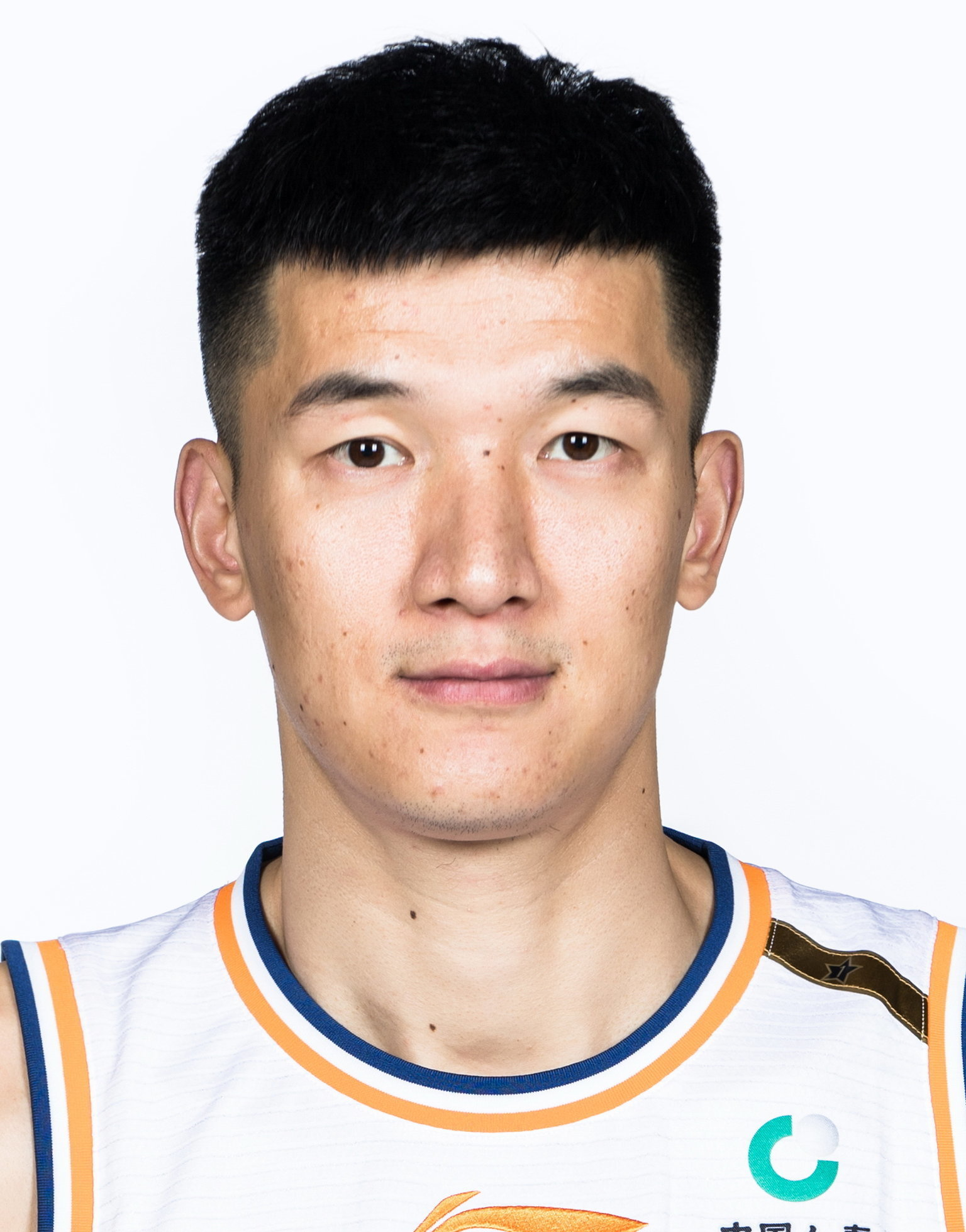 https://img.zldy.com.cn/img/basketball/player/312ec654b16eeadc1188204ee3ec9527.jpg